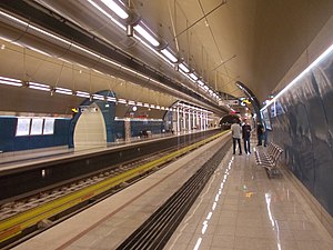 Dimotikó Théatron metroasema.