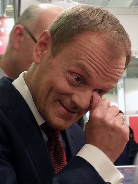 File:Donald Tusk 13-05-2011 (3).JPG