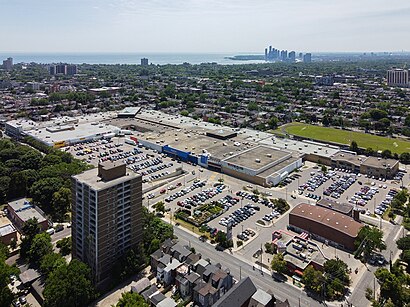 How to get to Dufferin Mall with public transit - About the place