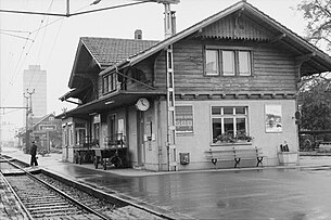 altes Stationsgebäude, Bahnseite in 1976