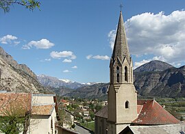 Die Kirche und das Dorf Espinasses