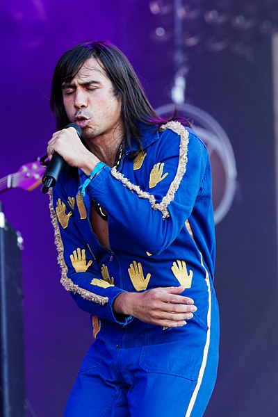 File:Festival des Vieilles Charrues 2017 - Naïve New Beaters - 049.jpg