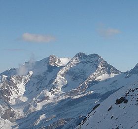 Vista de Fletschhorn (izquierda) y Lagginhorn (derecha)