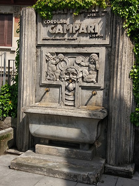 File:Fontana del Campari - Brunate.jpg