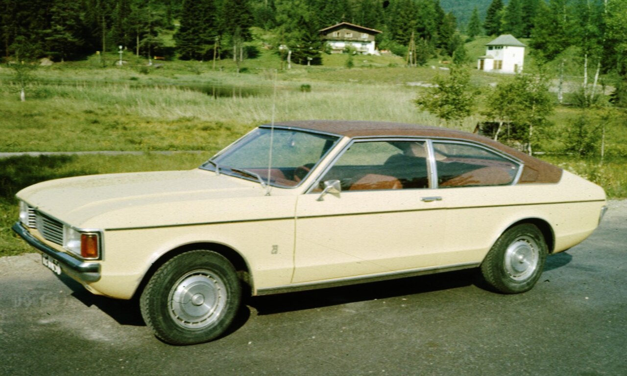 Image of Ford Granada Coupe with Alpine greenery