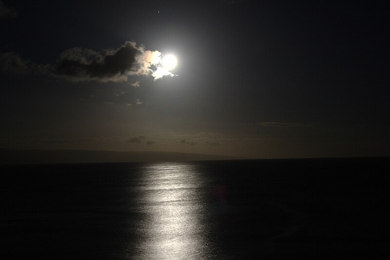 File:Full moon setting over Lanai.jpg