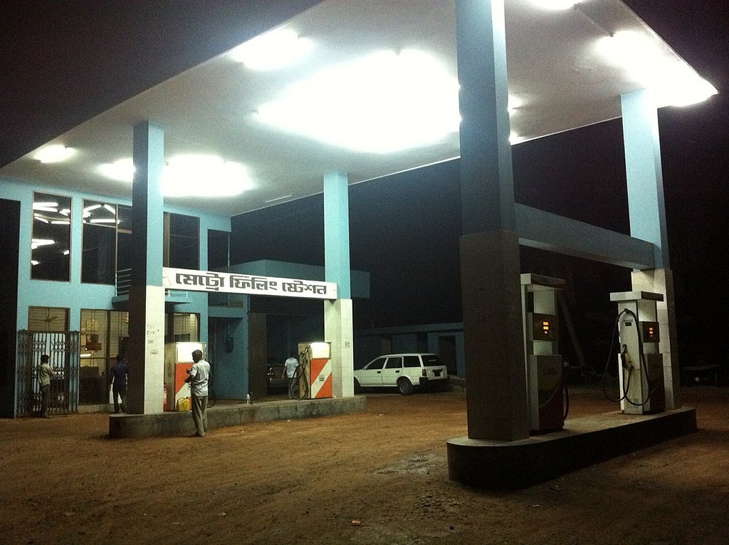 Gallamari Petrol Pump, Khulna - panoramio