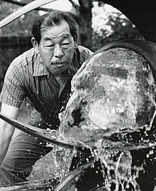 George Tsutakawa 1967 by J Sneddon.jpg