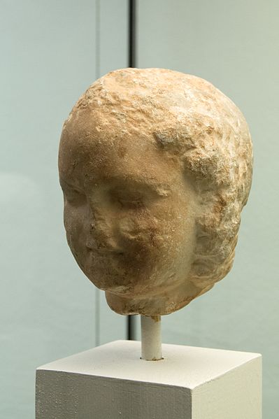 File:Head of a “bear virgin”, Pentelic marble, 350 - 325 BC, Prague Kinsky, NM-H10 4739, 151663.jpg