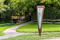 Skulptur „Frauenschemm“ von Uta Krüger-Naumann an der Frauenschemmbrücke