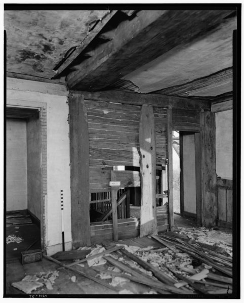 File:Historic American Buildings Survey L. C. Durette, Photographer SOUTH WEST ROOM 2nd. FLOOR CHIMNEY GIRT HAS BEEN CUT BACK TO MAKE LATER PLASTER WALL FLUSH - Doe Garrison, Lamprey HABS NH,8-NEWM,1-37.tif