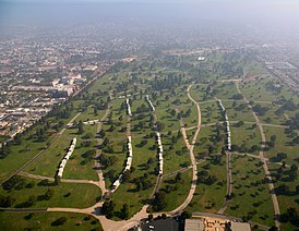 Inglewood Park Cemetery van bovenaf-19723848824.jpg