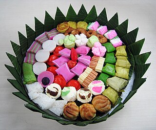 <span class="mw-page-title-main">Jajan pasar</span> Traditional cakes from Java, Indonesia