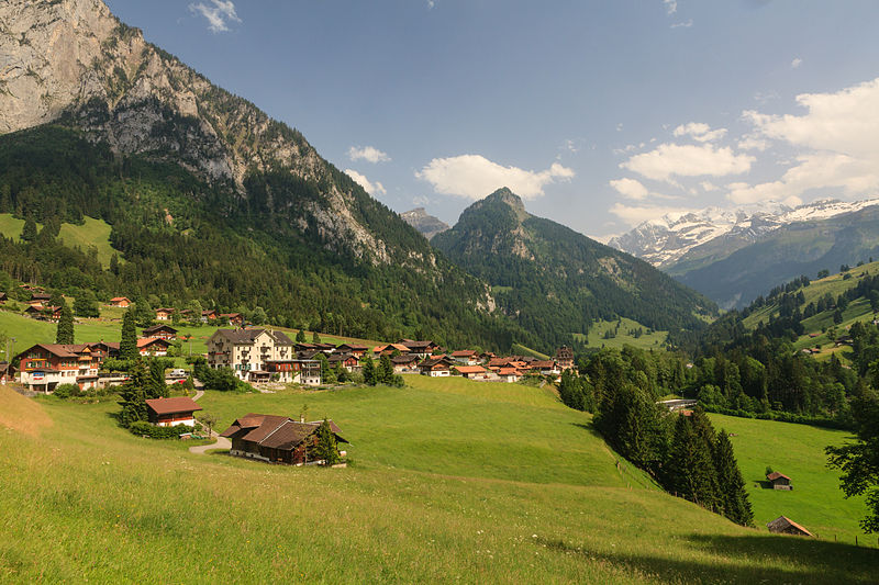 File:Kiental Dorf.jpg