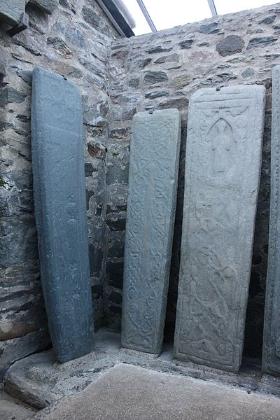 File:Kilmartin Stones 02.jpg