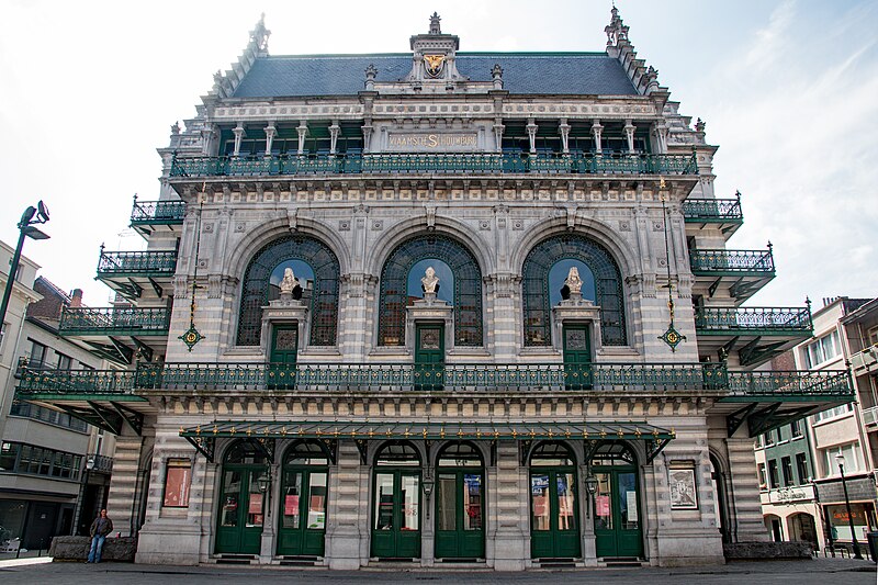 File:Koninklijke Vlaamse Schouwburg in Brussel.jpg