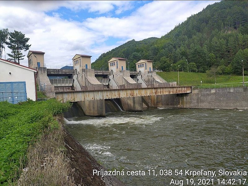 File:Krpeľany water reservoir.jpg