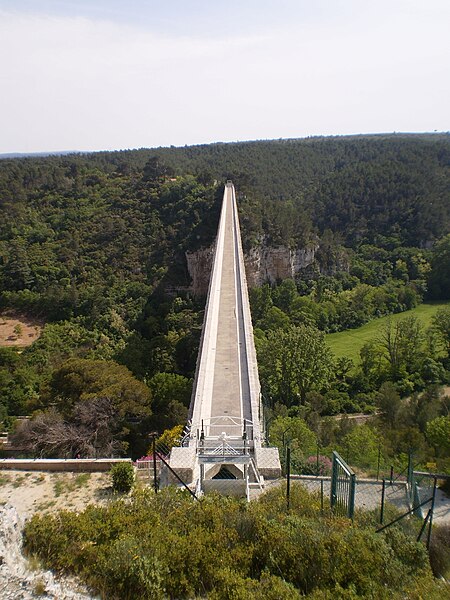 File:L'aqueduc de Roquefavour-4.jpg