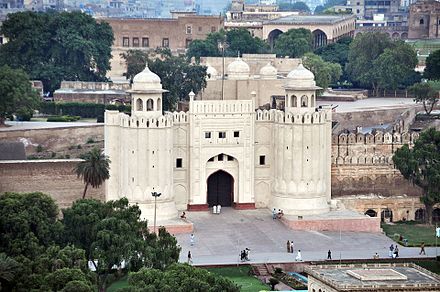 The fort, as seen from the northeast minaret of the Badshahi Mosque.