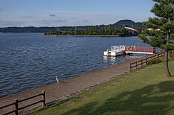 Lake Tōgō httpsuploadwikimediaorgwikipediacommonsthu