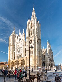 León Cathedral 2021.jpg