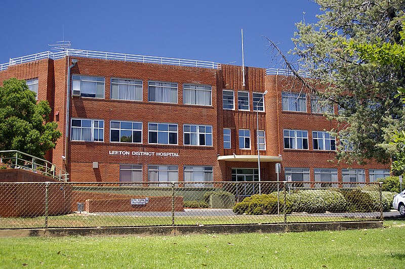 File:Leeton District Hospital.jpg