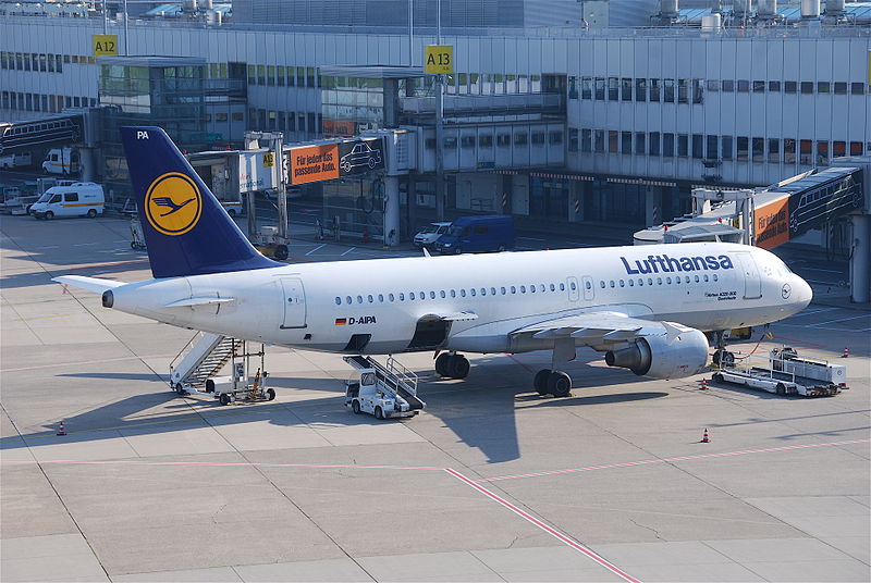 File:Lufthansa Airbus A320-211, D-AIPA@DUS,04.08.2009-549ai - Flickr - Aero Icarus.jpg