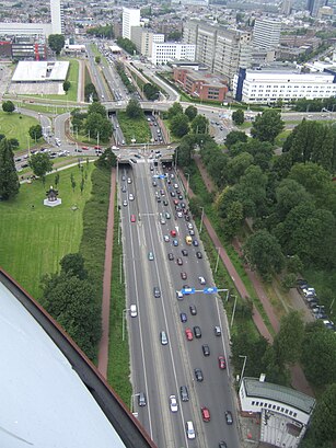 Hoe gaan naar Droogleever Fortuynplein met het openbaar vervoer - Over de plek