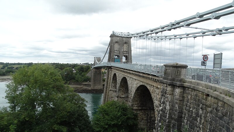 File:Menai Suspension Bridge - geograph.org.uk - 6010569.jpg