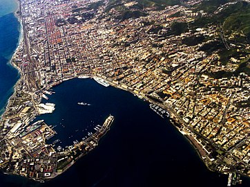File:Messina harbour - aerial view.jpg