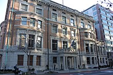 The entrance to the Metropolitan Club Metropolitan Club (2022).jpg