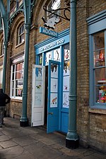 Миниатюра для Файл:Moomin Shop, Covent Garden, Westminster - geograph.org.uk - 4428255.jpg