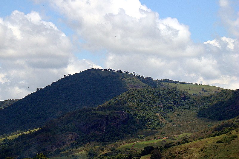 File:Morro do castelo - panoramio.jpg