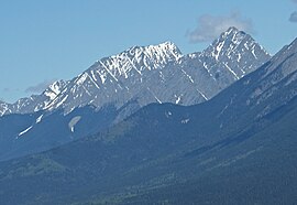 Selkirk Dağı Kootenay Vadisi'nden görülüyor.jpg