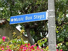 Sign at top of hill, Descanso Drive Music Box steps, Descanso Dr, Silver Lake, Los Angeles.JPG