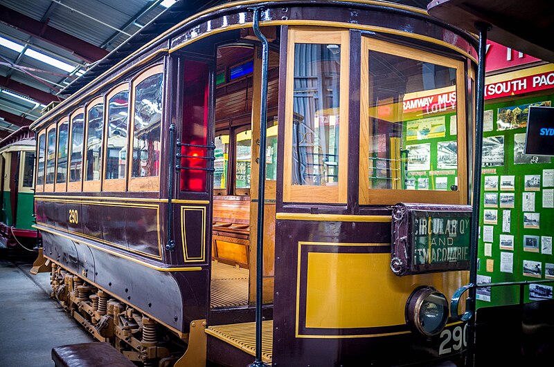 File:NSWDRTT C-class Tram 290 Front View.jpg