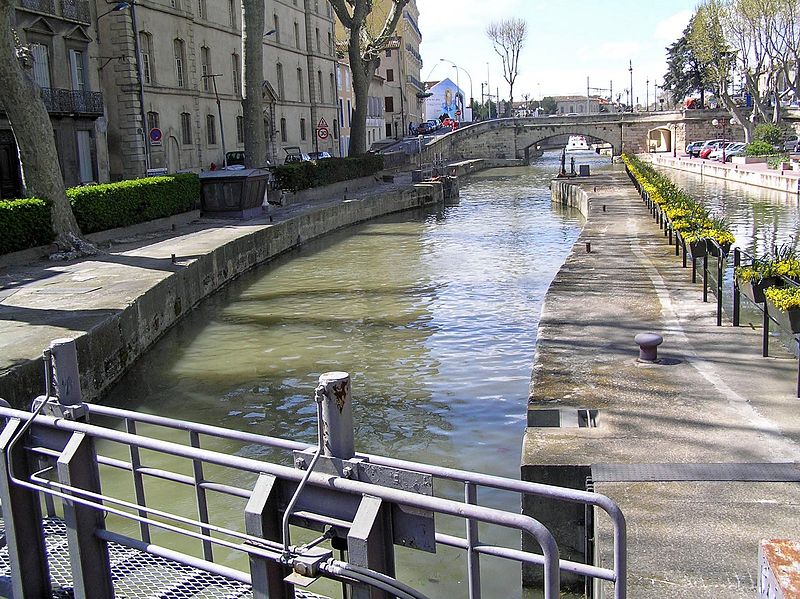 File:Narbonne-Canal de la Robine.jpg