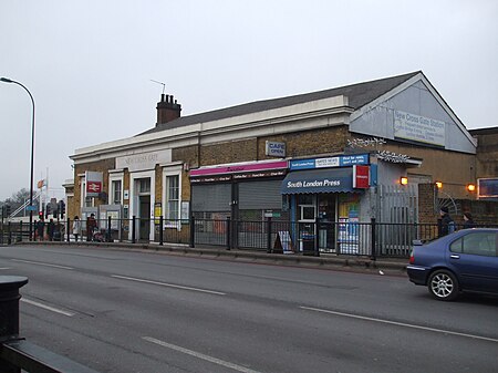 New Cross Gate stn building