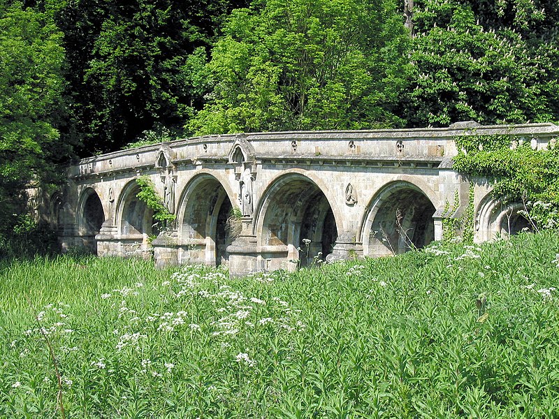 File:Newsham Bridge, Brocklesby Estate (geograph 2082866).jpg