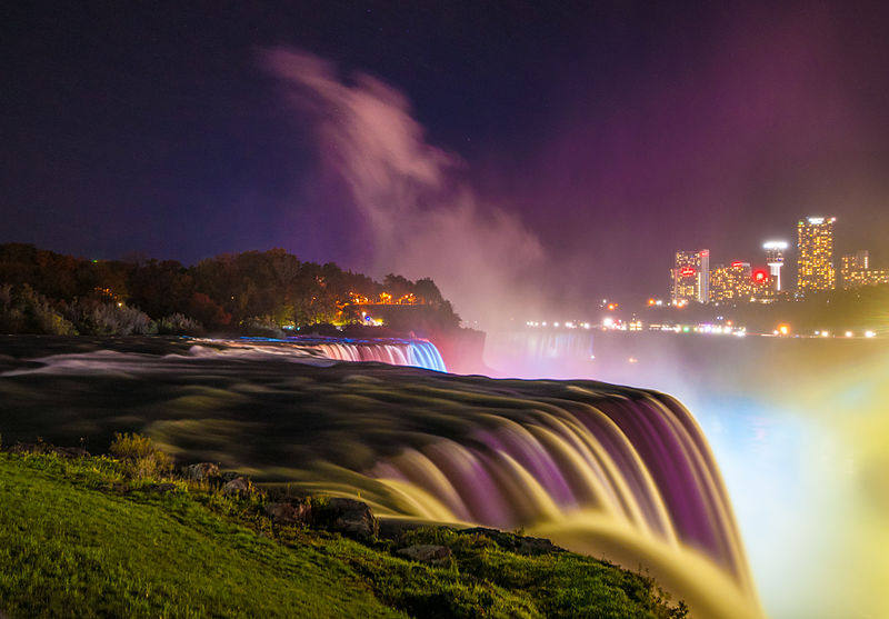 File:Niagara Falls, USA, by night - 2014-10-09 - image 2.jpg