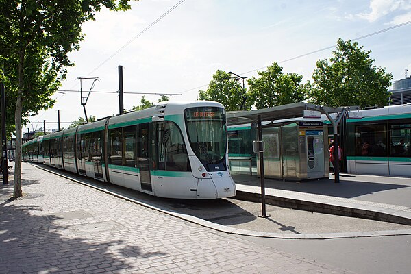 Île-de-France tramway Line 2 at the Porte de Versailles terminus