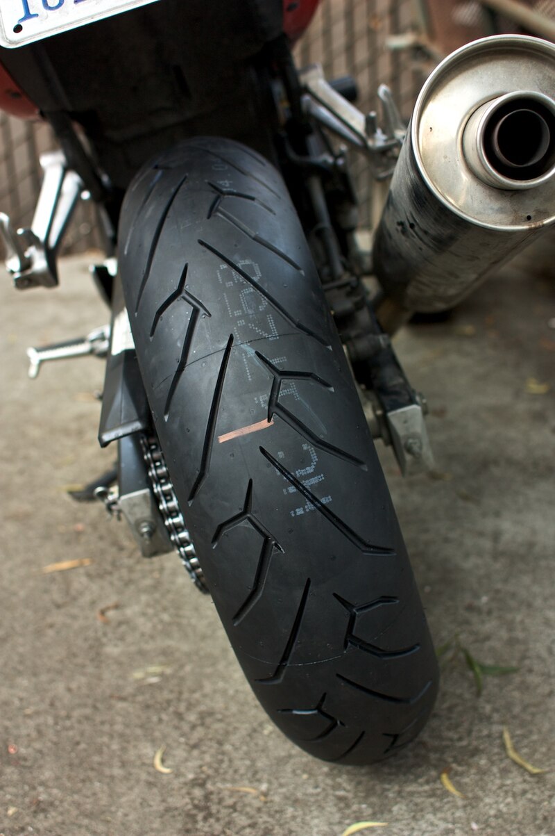 Motocross motorcycle tyres