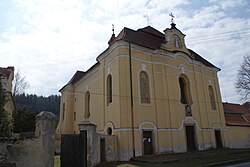 Farní kostel Panny Marie Bolestné na Podsrpu ve Strakonicích.