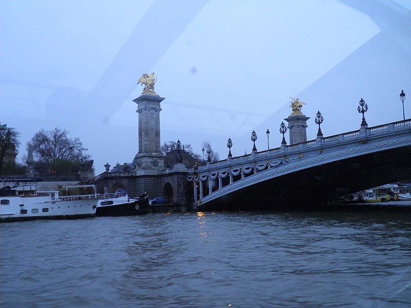 File:Pont Alexandre III vu de la Seine (Paris).jpg