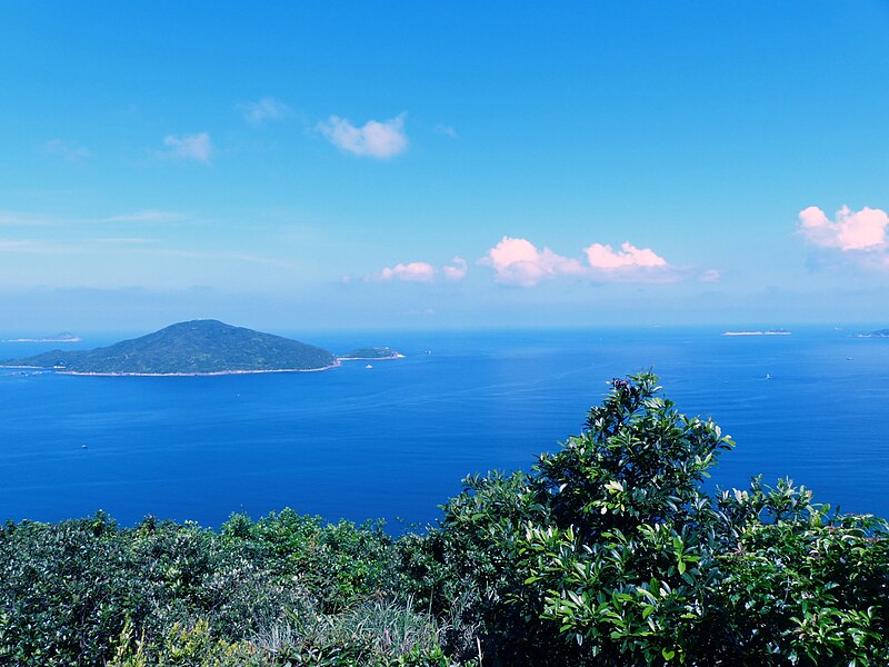 File:Pottinger Peak Observatory Central View.JPG