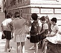 Pričetek pouka - pred Osnovno šolo Ivana Cankarja 1961 (3).jpg