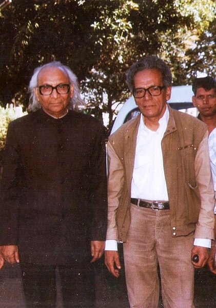 File:Prof. Desnavi, Habib Tanvir.jpg