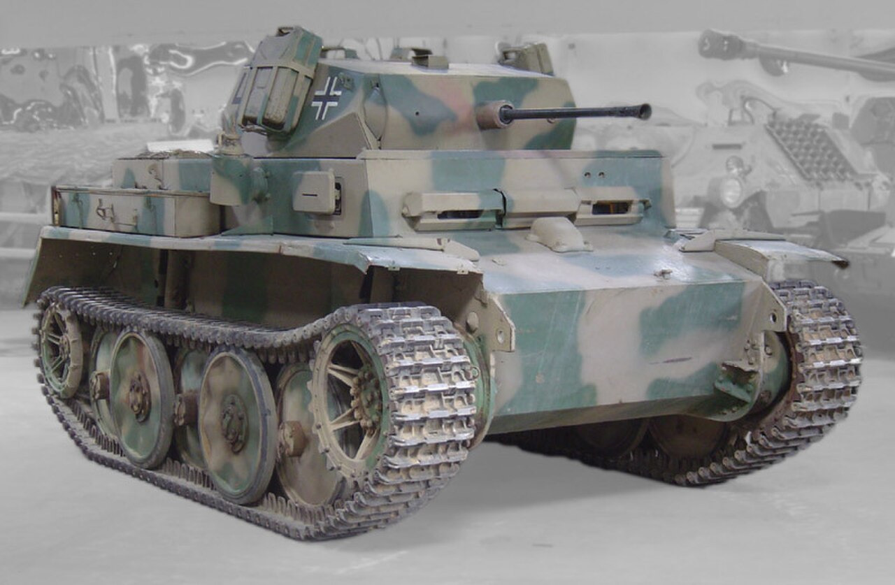 Немецкий легкий танк. Танк PZ 2 Luchs. Танк PZ Kpfw 2 Luchs. PZ. II Ausf. L "Luchs". Т 2 лукс танк.