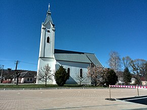 Rímskokatolícky kostol sv. Anny Dlhé nad Cirochou.jpg