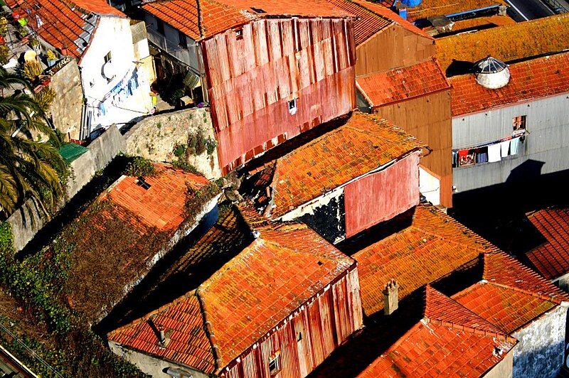 File:Roofs in Porto - Portugal.jpg